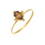anel-delicate-de-ouro-amarelo-18k-com-quartzo-fume--e-diamantes