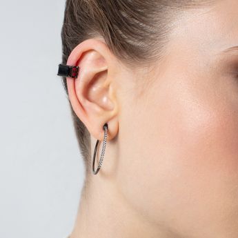 piercing-de-orelha-de-ouro-18k-com-onix
