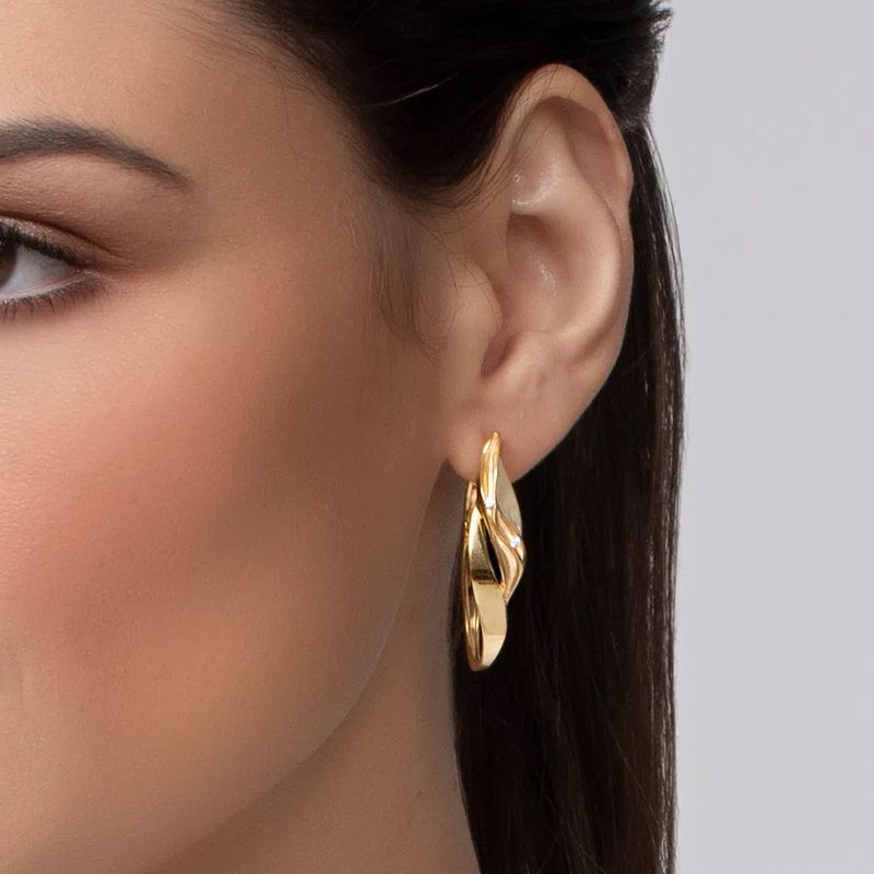 brincos-de-argola-sand-g-de-ouro-amarelo-18k-com-diamantes-02