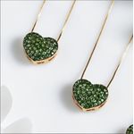 colar-coracao-em-ouro-18k-com-granadas-verdes