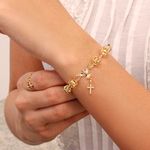 9750850a-pulseira-divino-espirito-santo-cruz-de-ouro-18k-com-diamantes-uso
