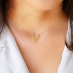 9840710-colar-i-love-you-de-ouro-18k-com-diamantes-uso