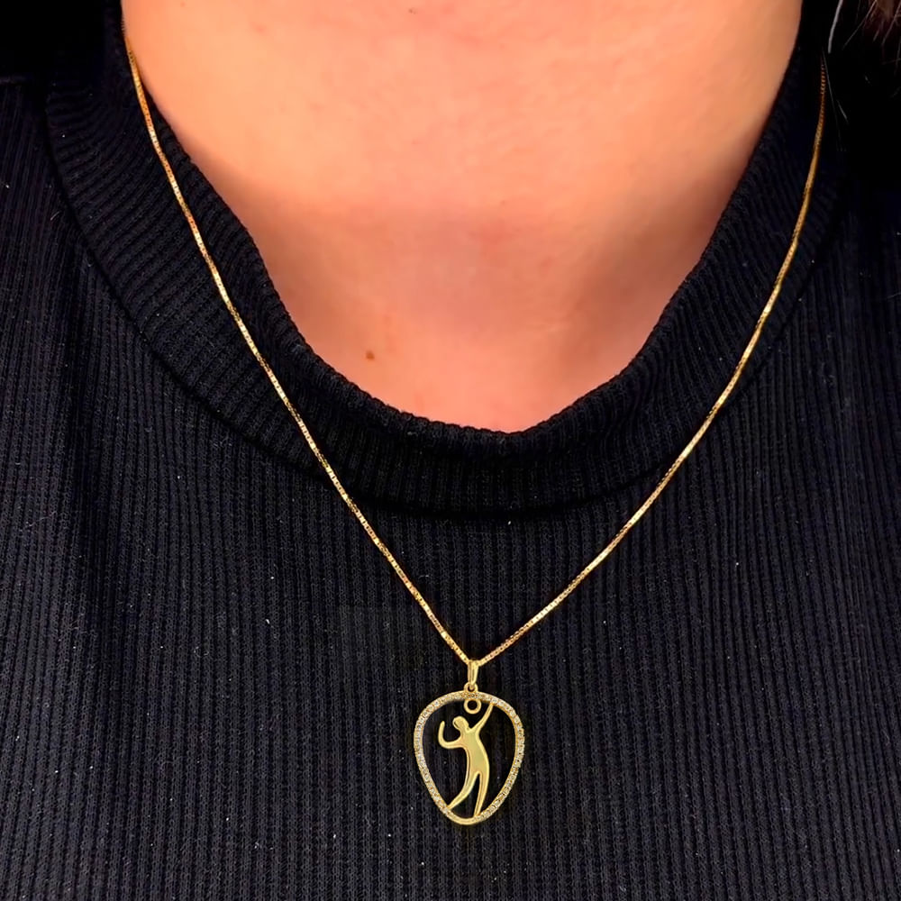 988288a_Pingente_ouro_18k_esportes_voleibol_com_diamantes-uso