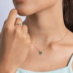 anel-princesa-oval-m-de-ouro-branco-18k-com-esmeralda-e-diamantes_03