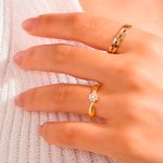 3017030a-anel-chuveiro-flor-em-ouro-18k-com-zirconias-brancas-uso