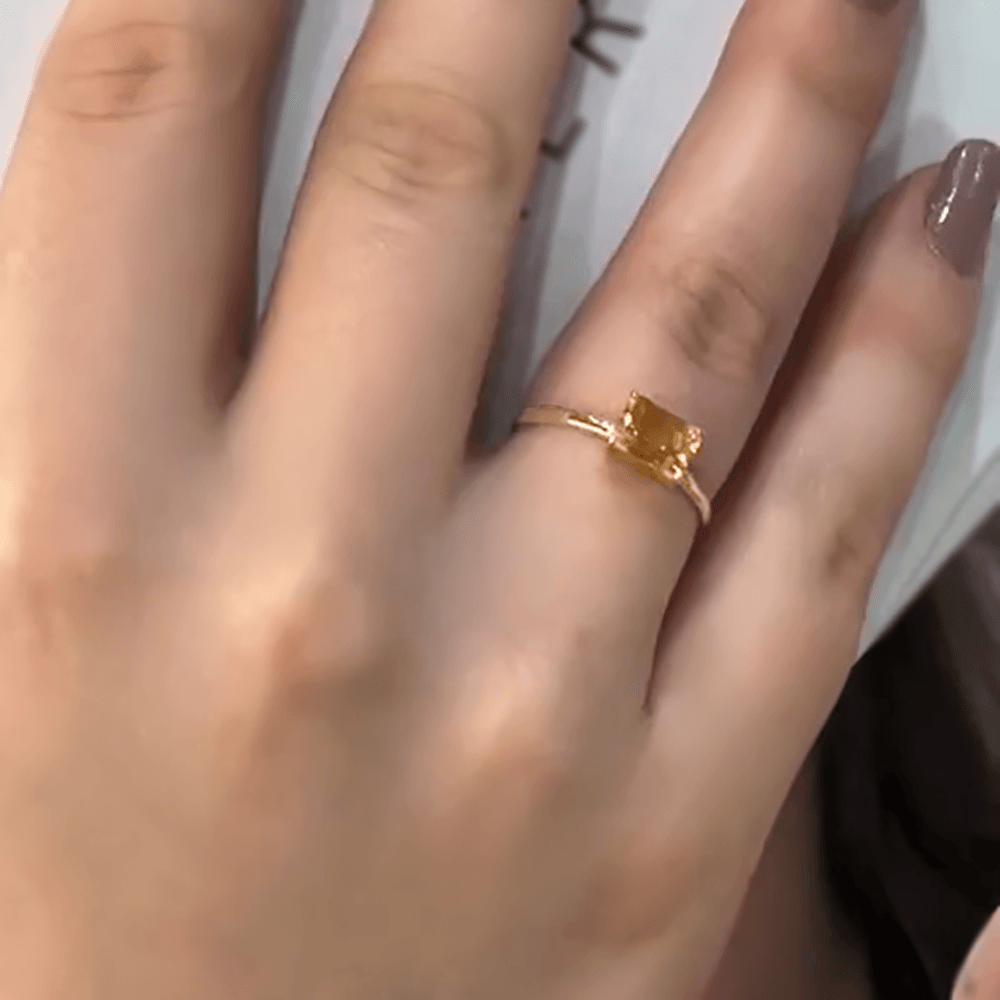 9823110a-anel-urban-de-ouro-18k-com-citrino-uso
