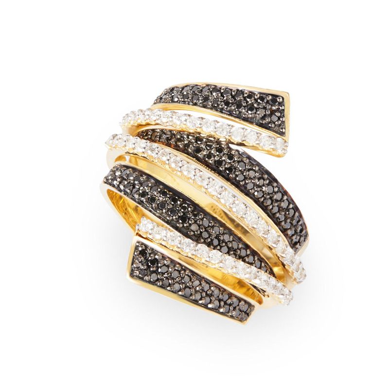 anel_conceito_diamante_G_de_ouro_18k_com_diamantes_brancos_e_negros