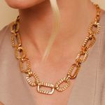 colar-harmonia-com-elos-de-ouro-amarelo-18k-uso