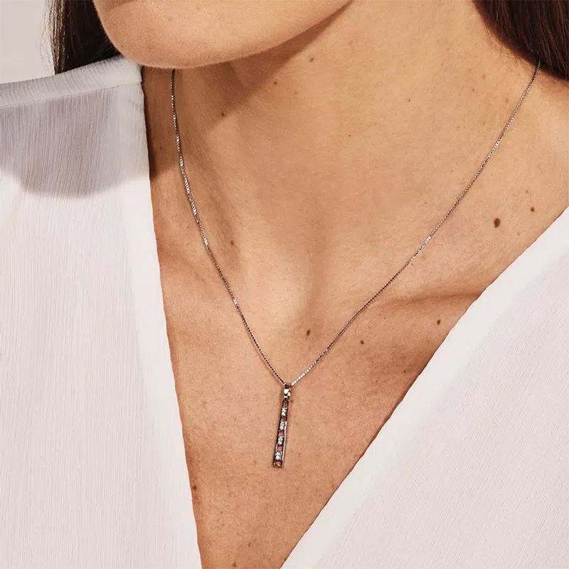 3-colar-moments-de-ouro-branco-18k-com-diamantes