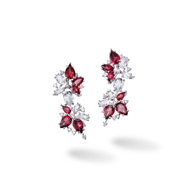 brincos_cuff_celebre_ouro_18k_com_rodolitas_topazios_brancos_e_diamantes