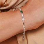 pulseira-essencia-de-ouro-branco-18k-com-topazio-branco-esmeralda-e-diamante