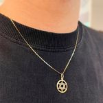 157181a_pingente_estrela_de_davi_ouro_amarelo_18k-uso