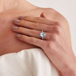 anel-fuji-maxior-ouro-branco-18k-topazio-sky-diamantes