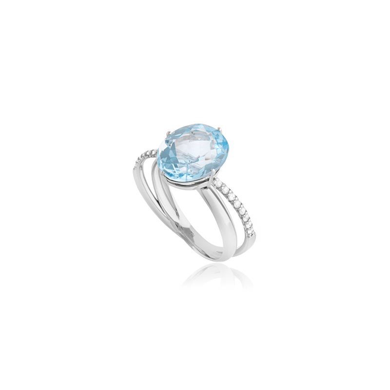 anel-fuji-maxior-ouro-branco-18k-topazio-sky-diamantes