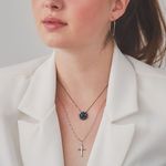uso_colar_flor_ouro_18k_topazio_london_espinelios_diamantes