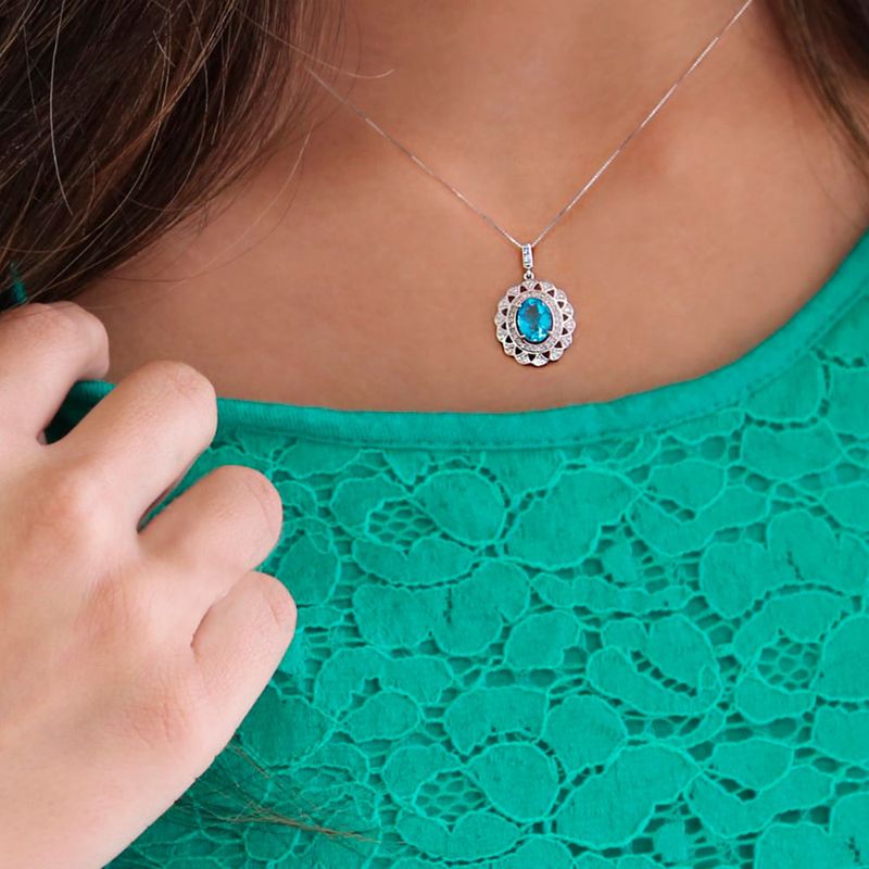 9751500b-colar-princesa-de-ouro-18k-com-apatita-e-diamantes-uso