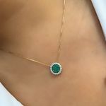 pingente-redondo-ouro-amarelo-18k-zirconias-verdes-brancas-chuveiro