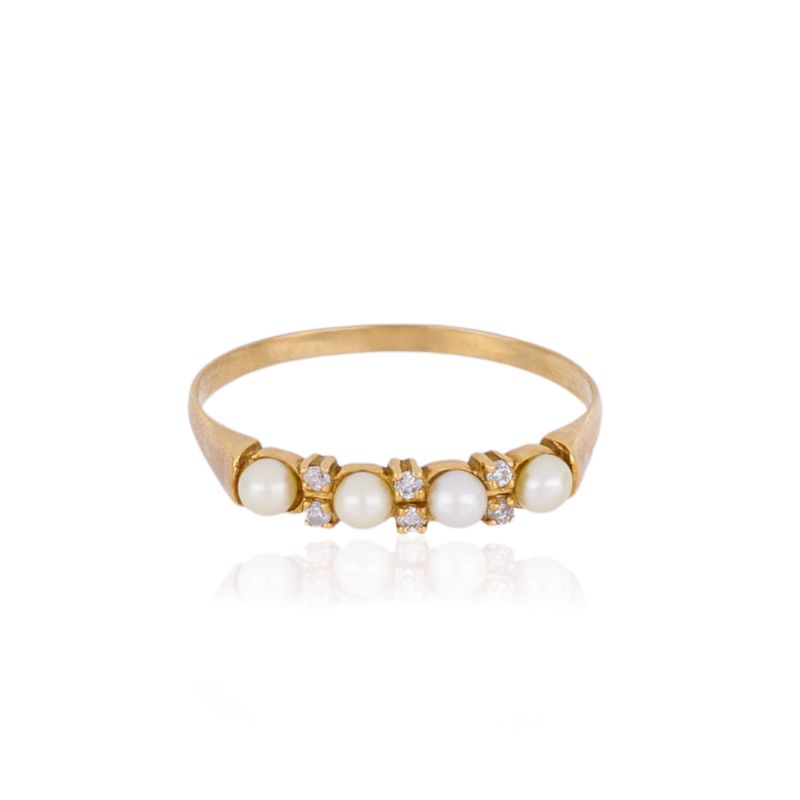 702926a_3_anel-meia-alianca-ouro-amarelo-18k-perolas-diamantes